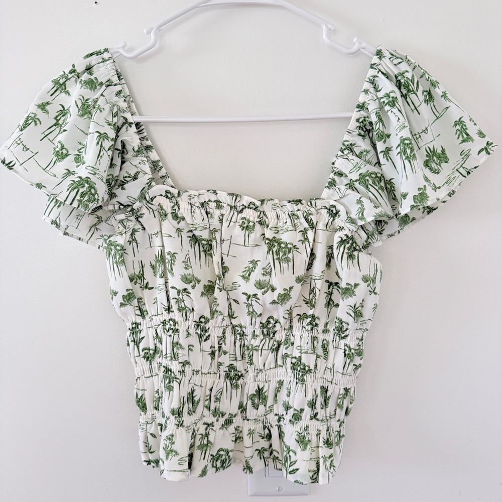 Abercrombie & Fitch flutter sleeve top w/ shirred bodice